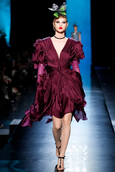 Look 12